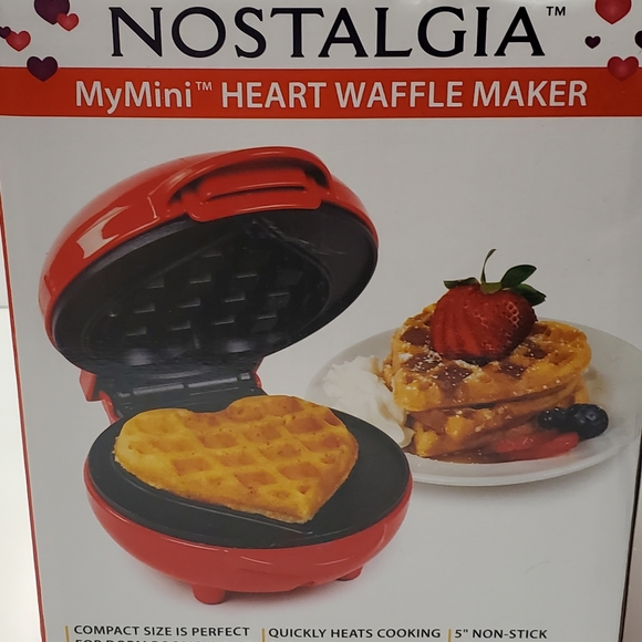Dorm Kitchen Starter Bundle Heart Waffle Maker Silicone Utensils & Cutting Board - Picture 5 of 8